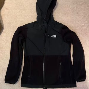 Women’s Northface Denali jacket